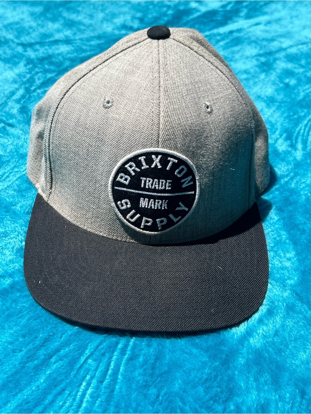 🔥3/$8- Brixton Gray Crown Black Bill Snapback Hat
